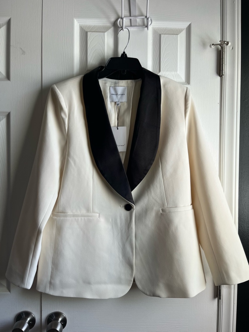 Gibson Latimer Cream Blazer with Black Satin Shawl Collar Size Large NWT - Picture 2 of 5